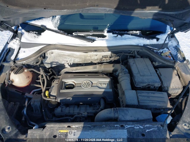 WVGMV7AX3HK020813 Volkswagen Tiguan Comfortline