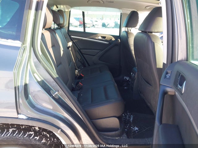 WVGMV7AX3HK020813 Volkswagen Tiguan Comfortline