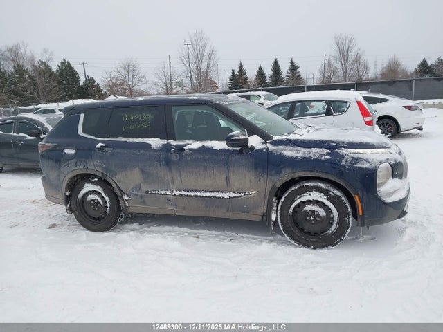 JA4J4UA87SZ622379 Mitsubishi Outlander Es