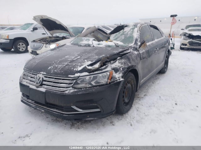 12469440 :رقم المزاد ، 1VWAT7A39HC010305 vin ، 2017 Volkswagen Passat 1.8 Tsi Trendline+ مزاد بيع
