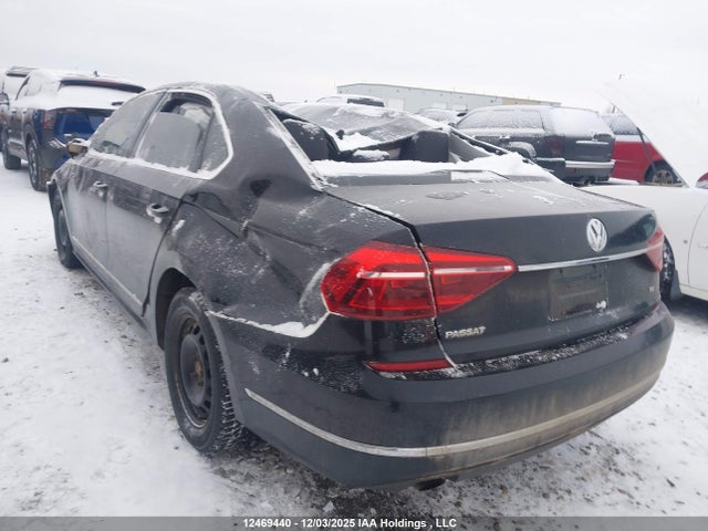 12469440 :رقم المزاد ، 1VWAT7A39HC010305 vin ، 2017 Volkswagen Passat 1.8 Tsi Trendline+ مزاد بيع