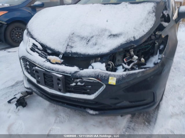 Chevrolet le2 -di: direct injection, vvt: variable valve timing, gen, alum 2018 1G1BE5SM9J7149645 Image 6