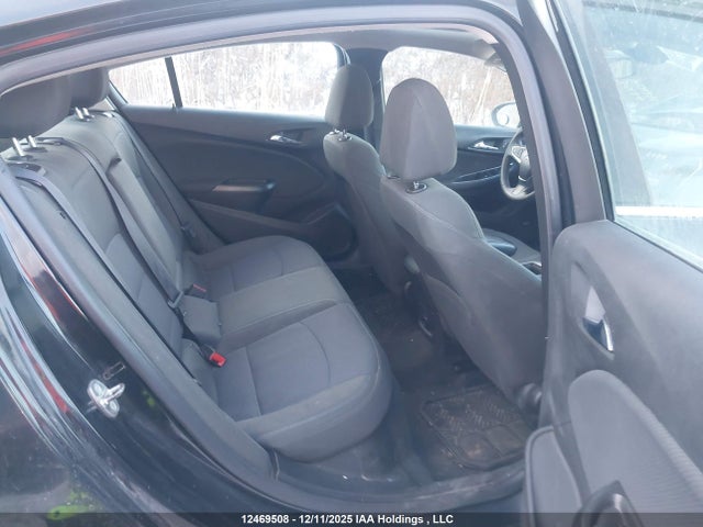 Chevrolet le2 -di: direct injection, vvt: variable valve timing, gen, alum 2018 1G1BE5SM9J7149645 Image 8