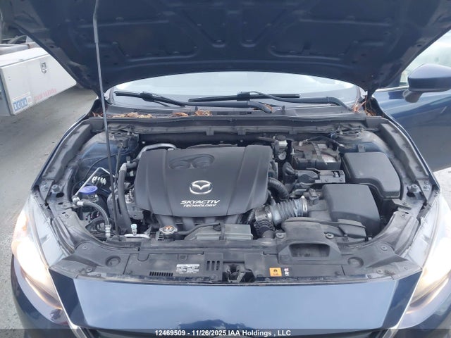 3MZBM1L79FM139932 Mazda 3 TOURING