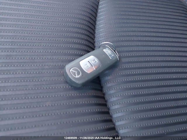 3MZBM1L79FM139932 Mazda 3 TOURING