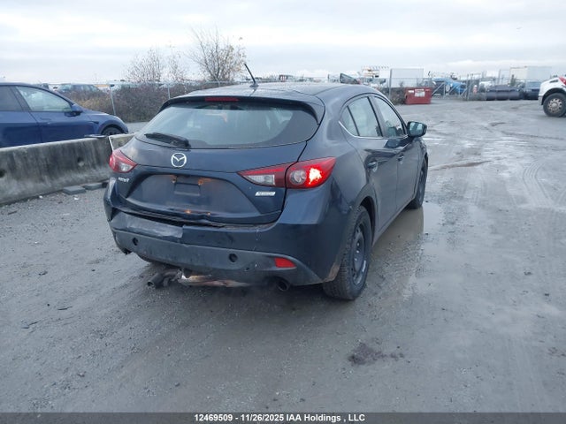 3MZBM1L79FM139932 Mazda 3 TOURING