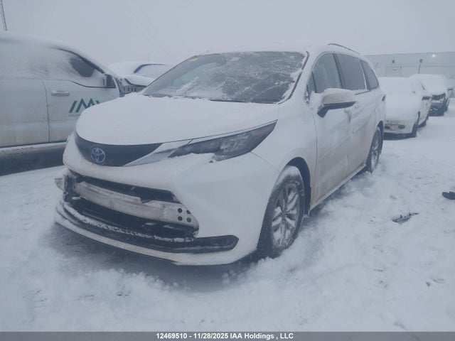 5TDGSKFC9RS145120 Toyota Sienna