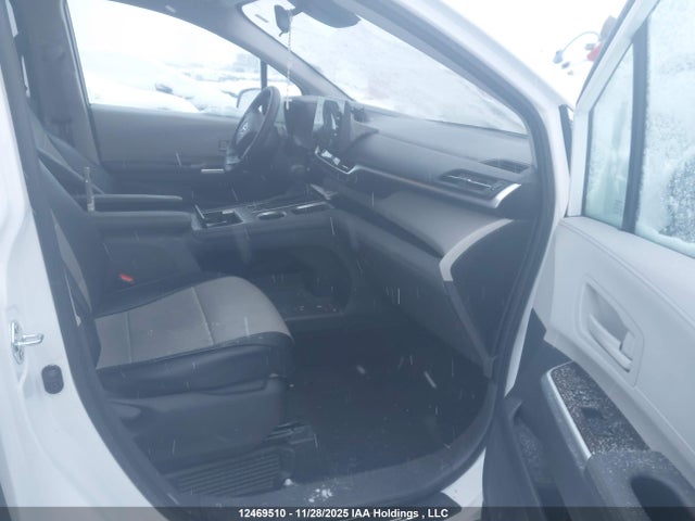 5TDGSKFC9RS145120 Toyota Sienna
