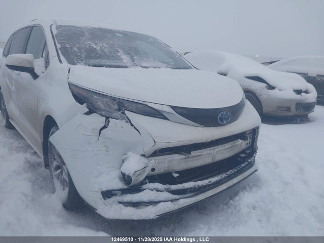 5TDGSKFC9RS145120 Toyota Sienna