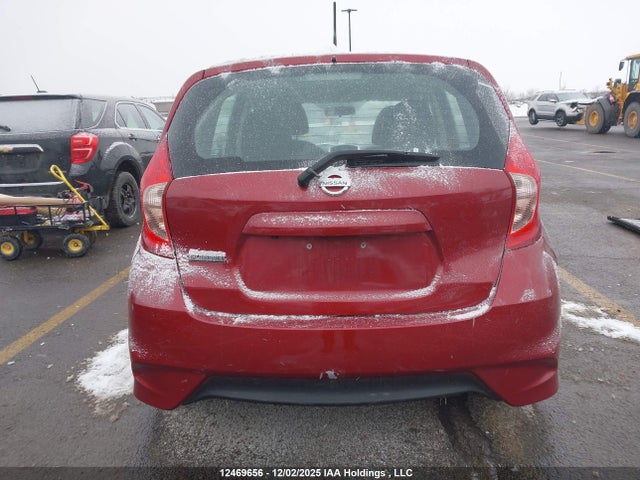 12469656 :رقم المزاد ، 3N1CE2CP9JL364508 vin ، 2018 Nissan Versa مزاد بيع