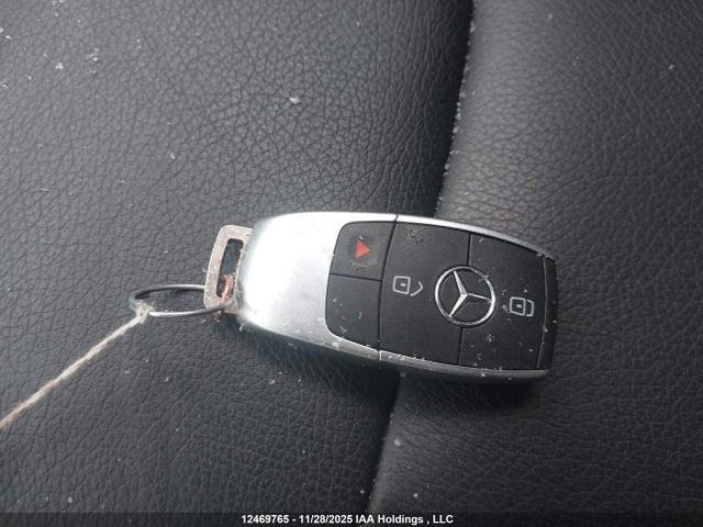 W1N4M4HB4NW251734 Mercedes-Benz Glb 250 4matic