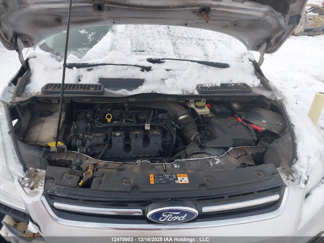 1FMCU9J9XEUA24501 Ford Escape Titanium