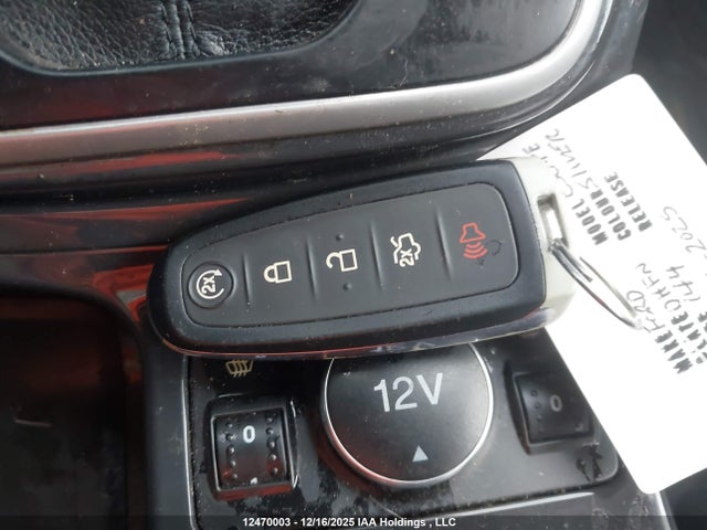 1FMCU9J9XEUA24501 Ford Escape Titanium