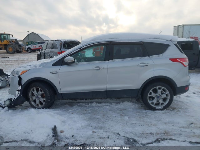 1FMCU9J9XEUA24501 Ford Escape Titanium