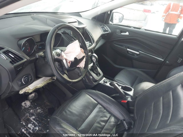 1FMCU9J9XEUA24501 Ford Escape Titanium