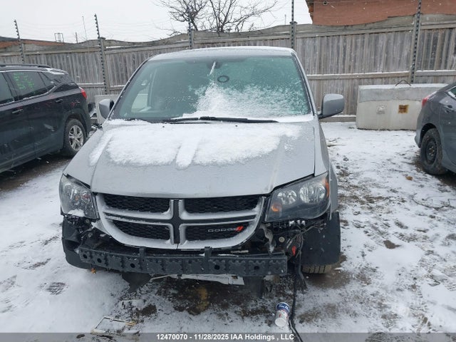 2C4RDGEG3JR319393 Dodge Grand Caravan Gt