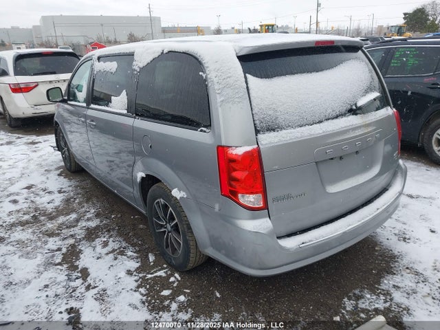 2C4RDGEG3JR319393 Dodge Grand Caravan Gt