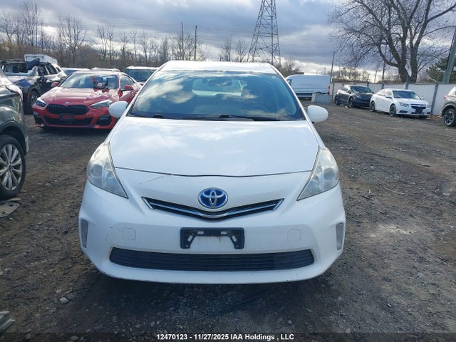 Продаж на аукціоні авто 2014 Toyota Prius V, vin: JTDZN3EU7E3300162, номер лоту: 12470123