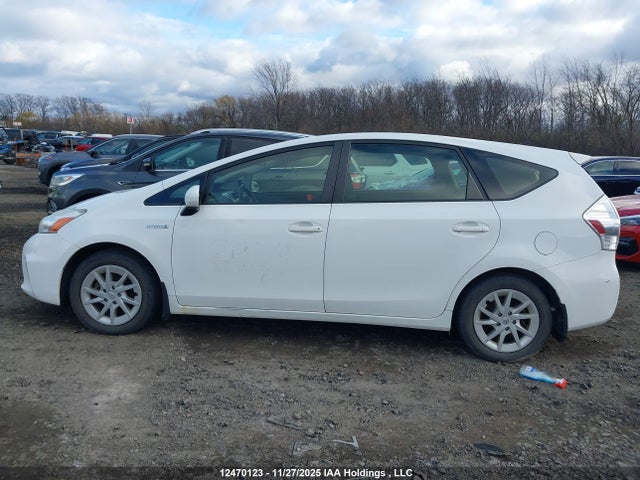 Продаж на аукціоні авто 2014 Toyota Prius V, vin: JTDZN3EU7E3300162, номер лоту: 12470123