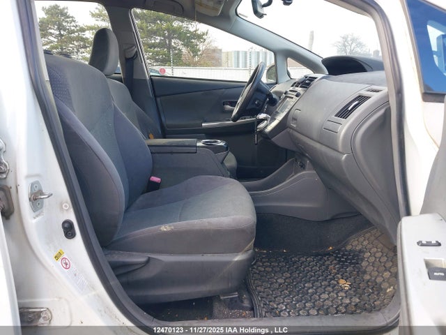Продаж на аукціоні авто 2014 Toyota Prius V, vin: JTDZN3EU7E3300162, номер лоту: 12470123