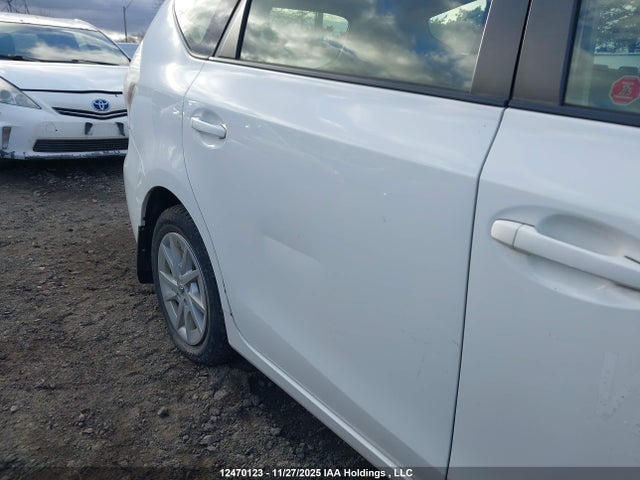 Продаж на аукціоні авто 2014 Toyota Prius V, vin: JTDZN3EU7E3300162, номер лоту: 12470123
