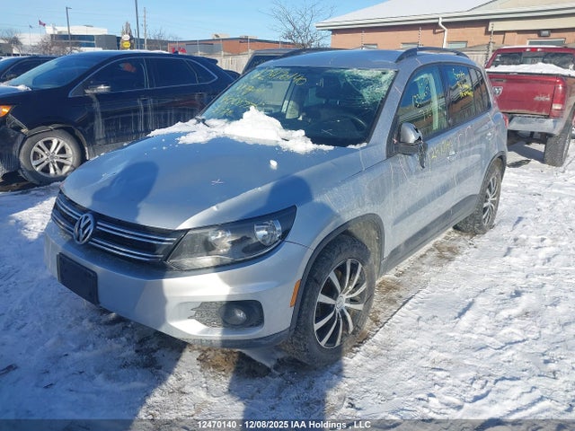 WVGNV7AXXHK008775 Volkswagen Tiguan Wolfsburg