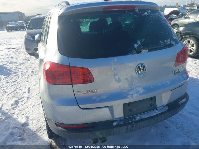 WVGNV7AXXHK008775 Volkswagen Tiguan Wolfsburg