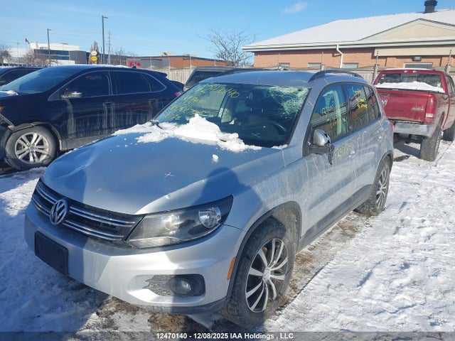 WVGNV7AXXHK008775 Volkswagen Tiguan Wolfsburg