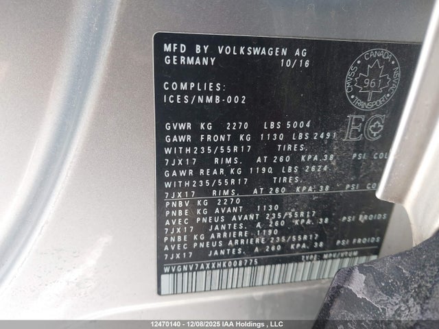 WVGNV7AXXHK008775 Volkswagen Tiguan Wolfsburg