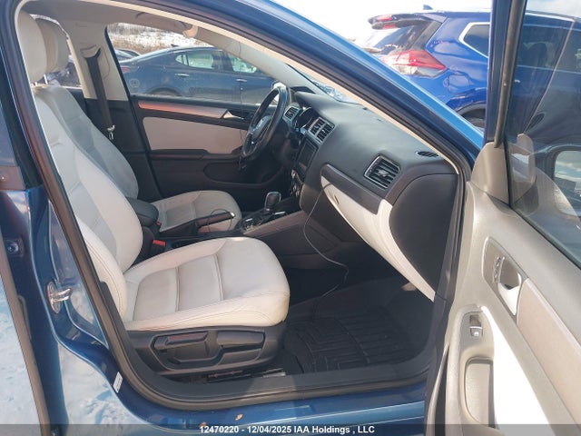 3VWLA7AJ3FM274175 Volkswagen JETTA TDI