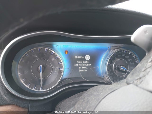 Продажа на аукционе авто 2016 Chrysler 300c Platinum, vin: 2C3CCASG2GH198403, номер лота: 12470240