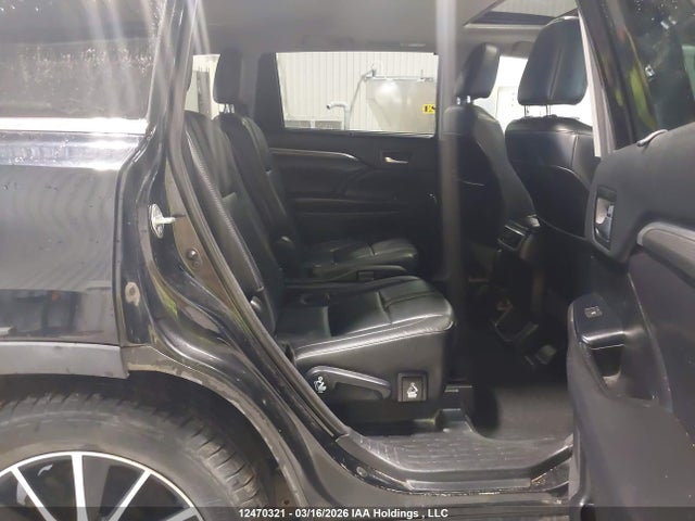 12470321 :رقم المزاد ، 5TDJZRFHXJS538201 vin ، 2018 Toyota Highlander Se/xle مزاد بيع