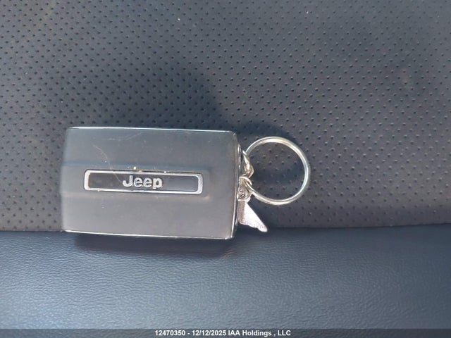 1C4RJKAG6S8644070 Jeep Grand Cherokee L Laredo/l Altitude