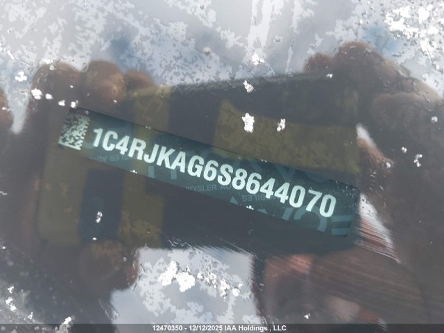 1C4RJKAG6S8644070 Jeep Grand Cherokee L Laredo/l Altitude