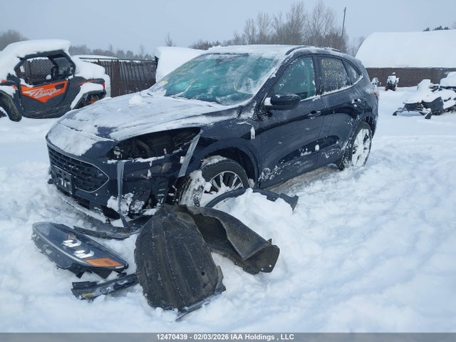 1FMCU9G62NUB75054 Ford ESCAPE SE