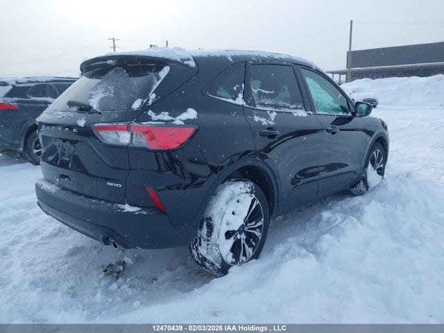 1FMCU9G62NUB75054 Ford ESCAPE SE