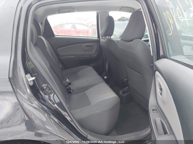 VNKKTUD31FA055482 Toyota YARIS LE