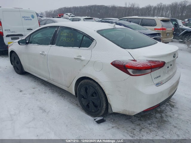 KIA Forte 2017 3KPFN4A85HE055019 Image 3