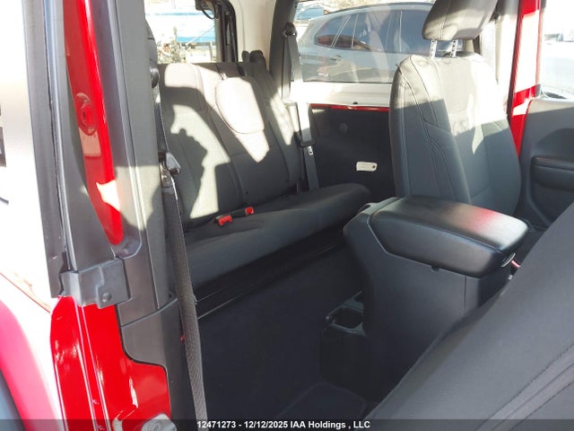 1C4HJXAN7KW633193 Jeep Wrangler Sport