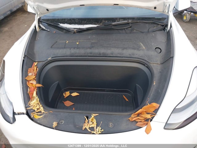 5YJYGDEE0MF185457 Tesla Model Y Long Range