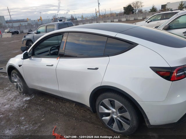 5YJYGDEE0MF185457 Tesla Model Y Long Range