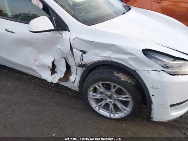5YJYGDEE0MF185457 Tesla Model Y Long Range