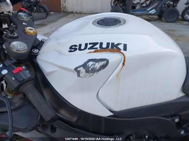 Suzuki GSX-R750 2025 JS1GR7MA1S7101942 Image 17