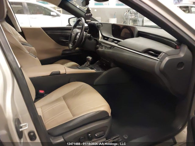 58ABZ1B1XLU057429 Lexus ES350