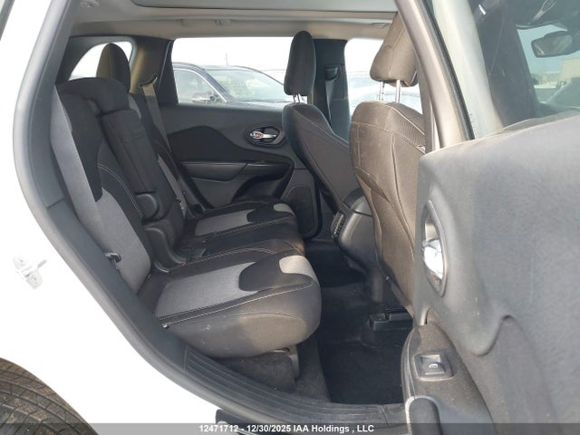 1C4PJLCS0EW123277 Jeep Cherokee