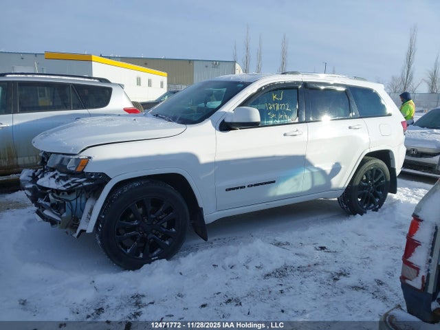 1C4RJFAG3JC198611 Jeep Grand Cherokee Laredo