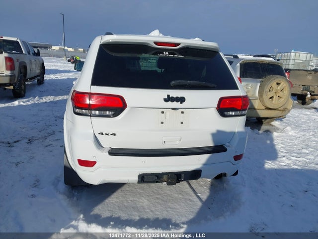 1C4RJFAG3JC198611 Jeep Grand Cherokee Laredo