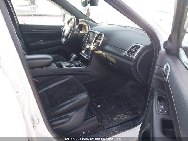 1C4RJFAG3JC198611 Jeep Grand Cherokee Laredo
