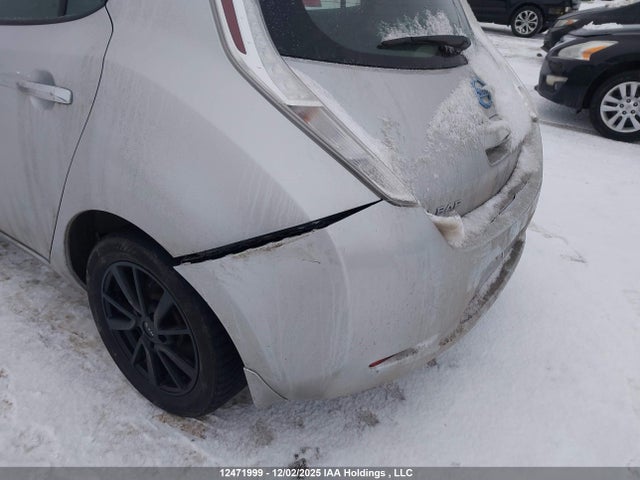 12471999 :رقم المزاد ، 1N4BZ0CP1HC306681 vin ، 2017 Nissan Leaf S/sv/sl مزاد بيع