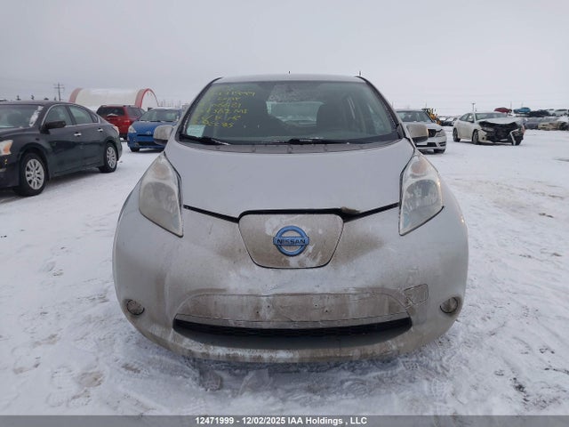 12471999 :رقم المزاد ، 1N4BZ0CP1HC306681 vin ، 2017 Nissan Leaf S/sv/sl مزاد بيع